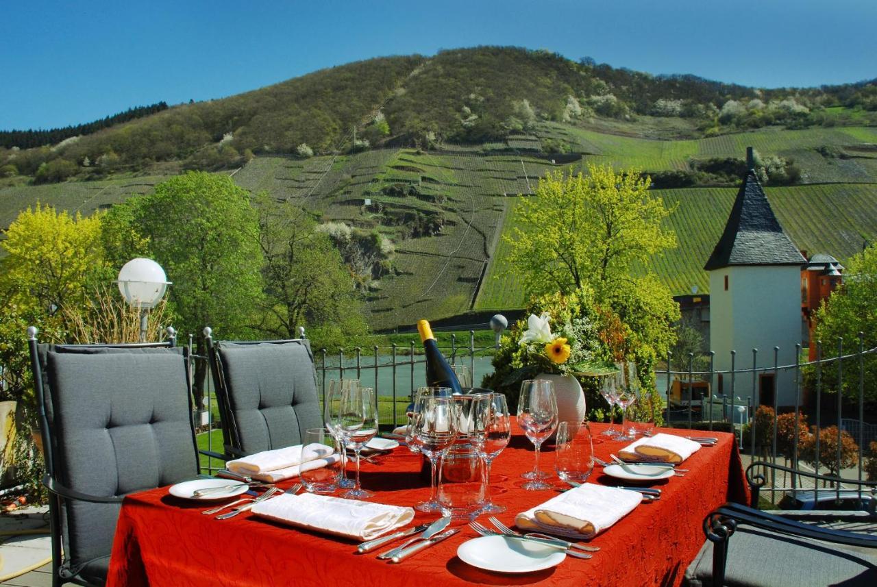 Gaestehaus & Weingut Cluesserath-Weiler Trittenheim Exterior foto